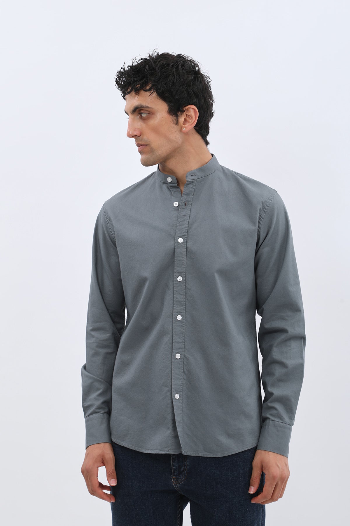 قميص أكسفورد بقبة ماندارين من SHIRTSPRO - لون دخاني