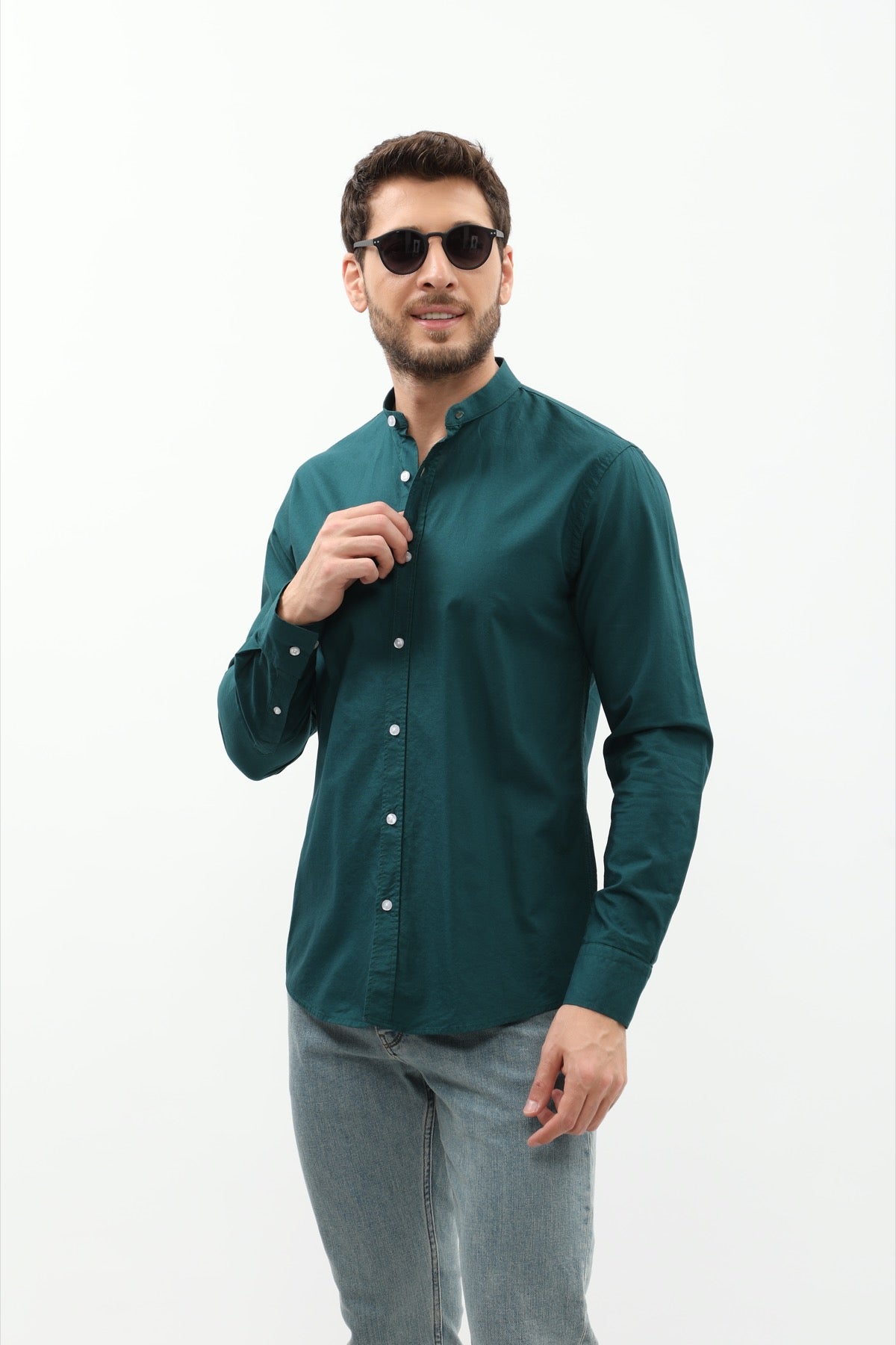 قميص أكسفورد بقبة ماندارين من SHIRTSPRO - لون تيل داكن
