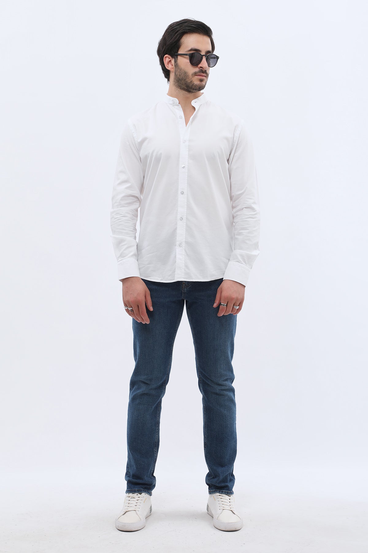 قميص أكسفورد بقبة ماندارين من SHIRTSPRO - لون أبيض