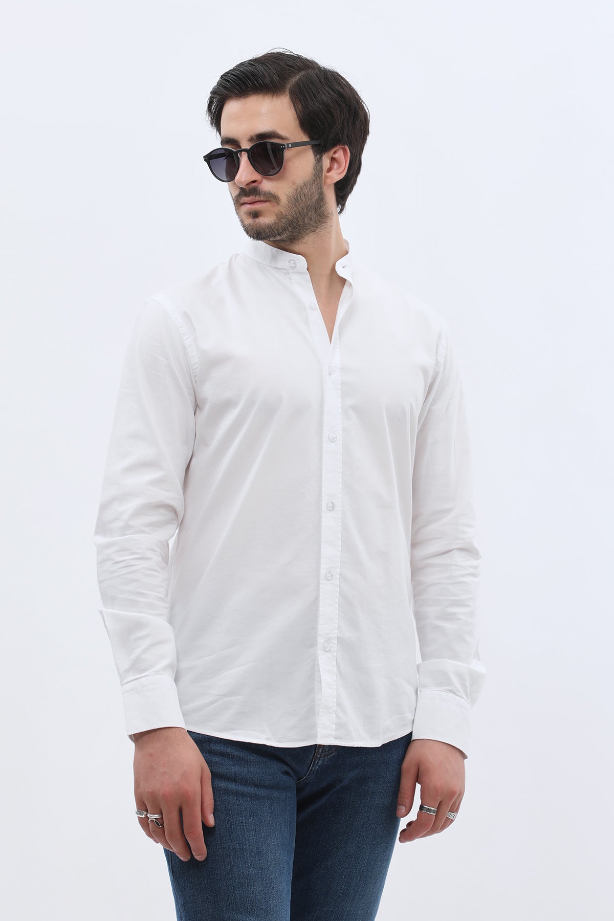 قميص أكسفورد بقبة ماندارين من SHIRTSPRO - لون أبيض