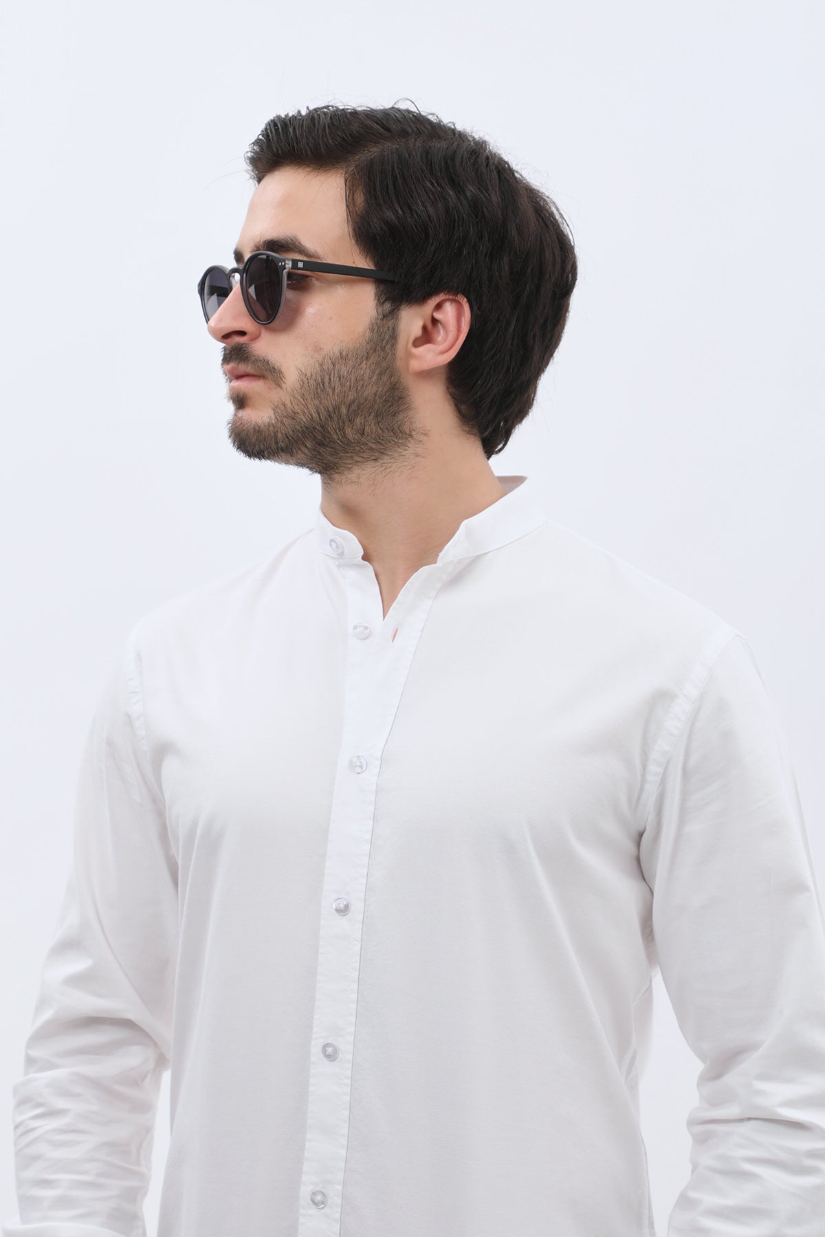 قميص أكسفورد بقبة ماندارين من SHIRTSPRO - لون أبيض