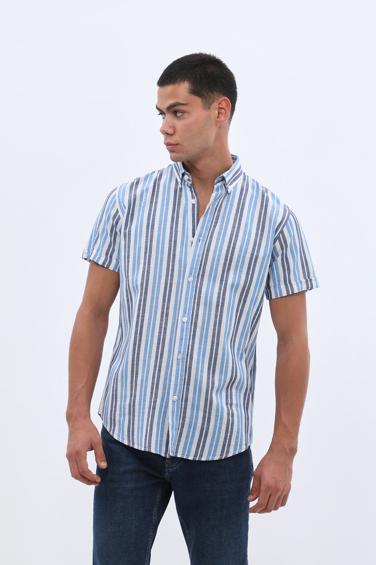 قميص مخطط بأكمام قصيرة وقبة بأزرار من SHIRTSPRO - لون أزرق