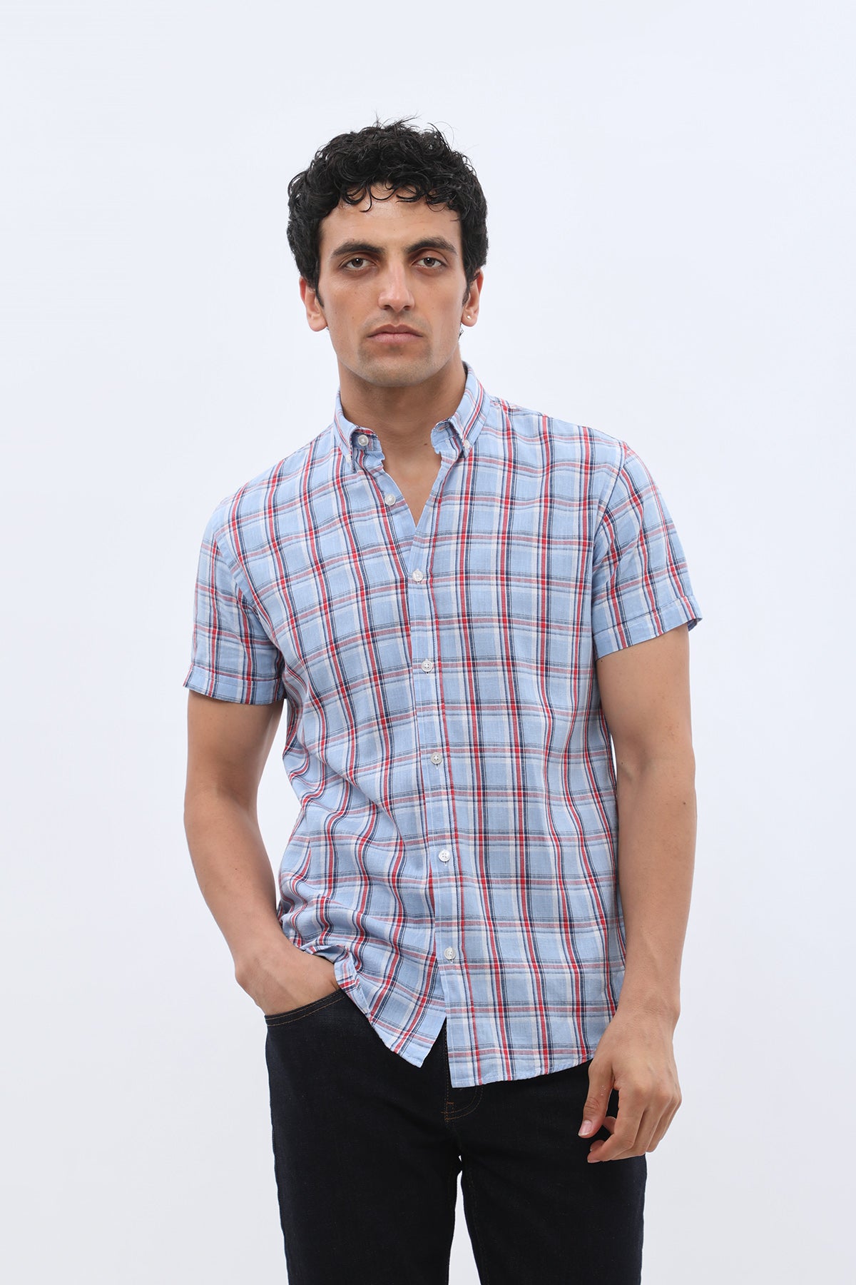 قميص كاروهات بأكمام قصيرة وقبة بأزرار من SHIRTSPRO - لون أحمر