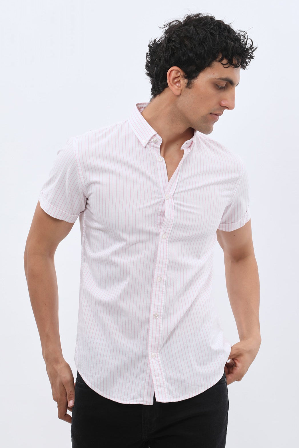 قميص أوكسفورد مخطط بأكمام قصيرة وقبة بأزرار من SHIRTSPRO - لون وردي