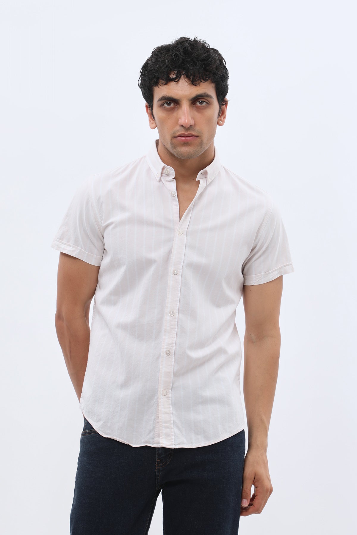 قميص أوكسفورد مخطط بأكمام قصيرة وقبة بأزرار من SHIRTSPRO - لون بيج