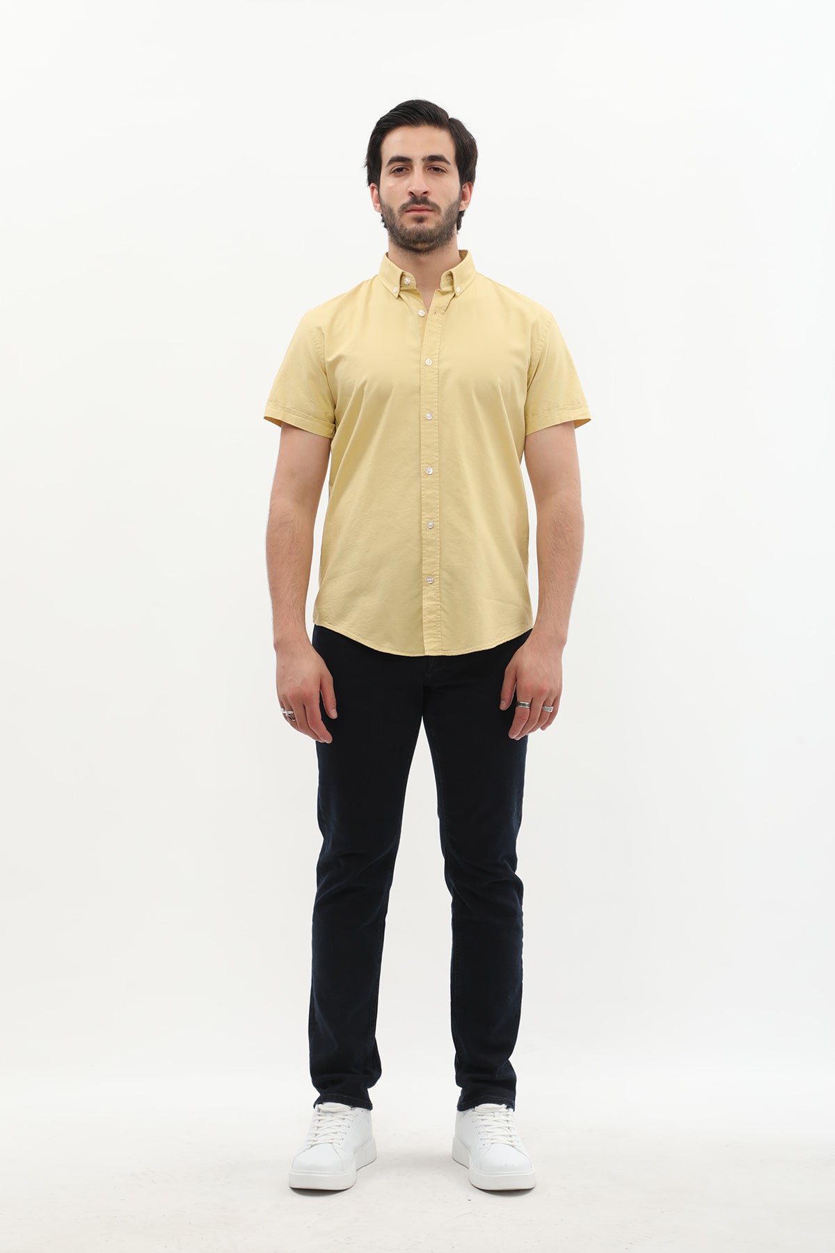 قميص أكسفورد بأكمام قصيرة وقبة بأزرار من SHIRTSPRO - لون أصفر باهت