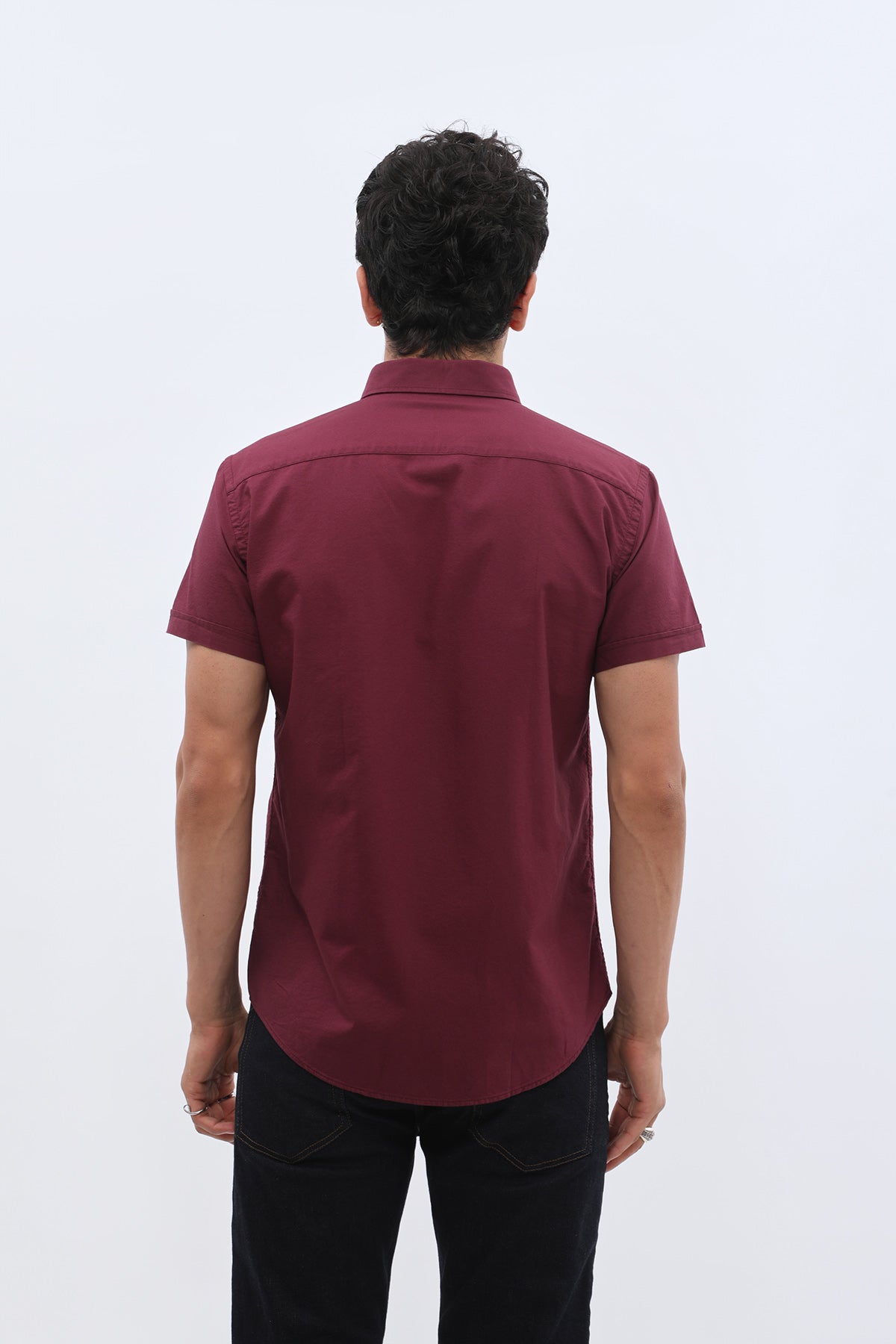 قميص أكسفورد بأكمام قصيرة وقبة بأزرار من SHIRTSPRO - لون أرجواني