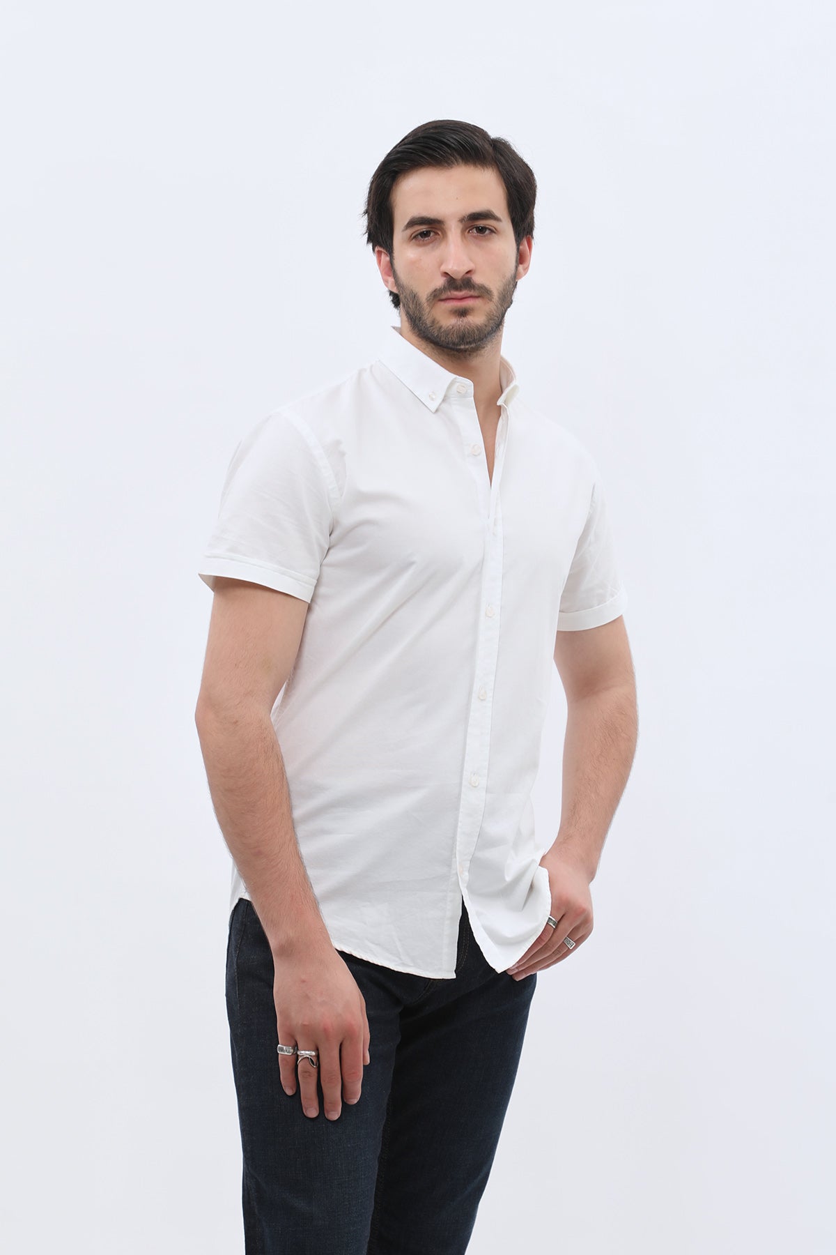قميص أكسفورد بأكمام قصيرة وقبة بأزرار من SHIRTSPRO - لون أبيض