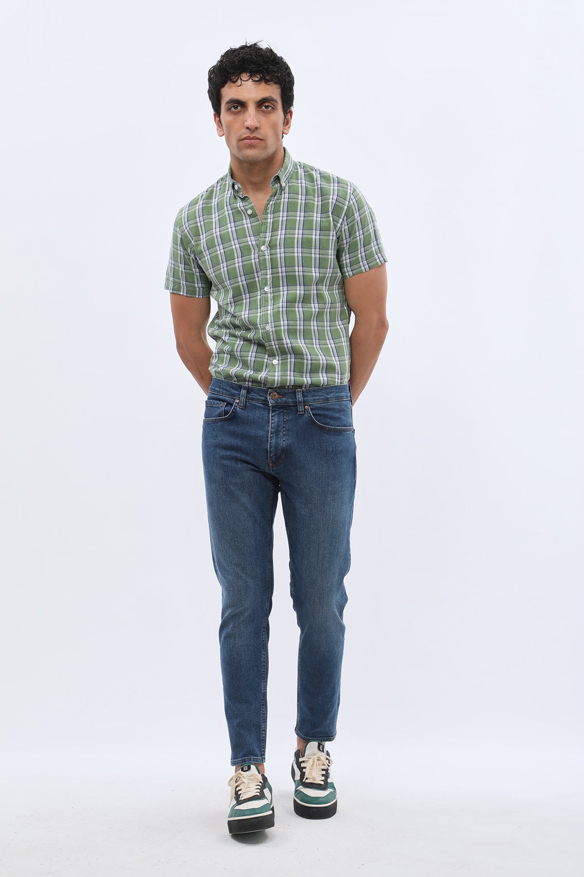 DNM UNITED Boyfriend Slim Fit Jeans - Mid-Wash Blue