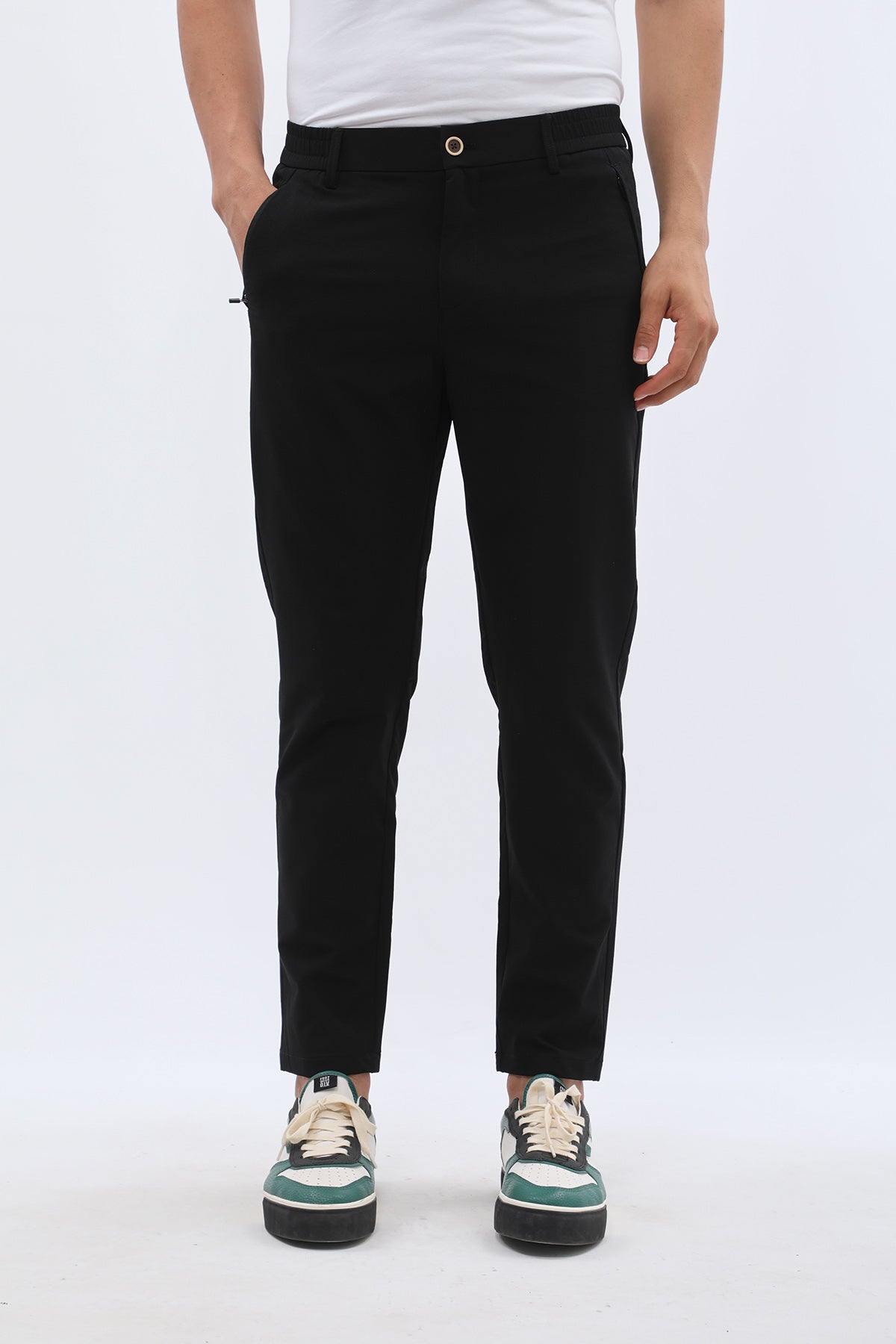 JEANSPRO Technical Stretch-Blend Pants with Zip Pocket - Black
