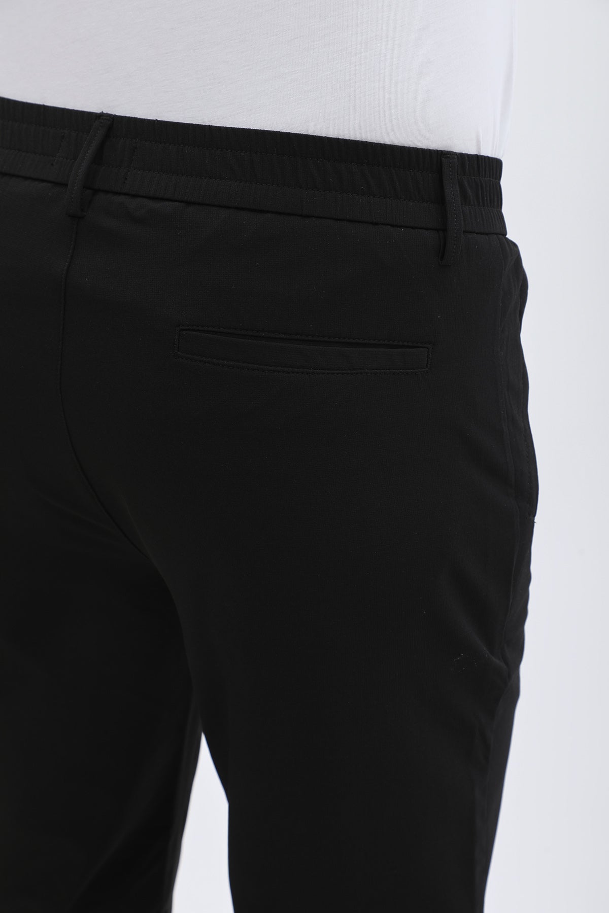 JEANSPRO Technical Stretch-Blend Pants with Zip Pocket - Black