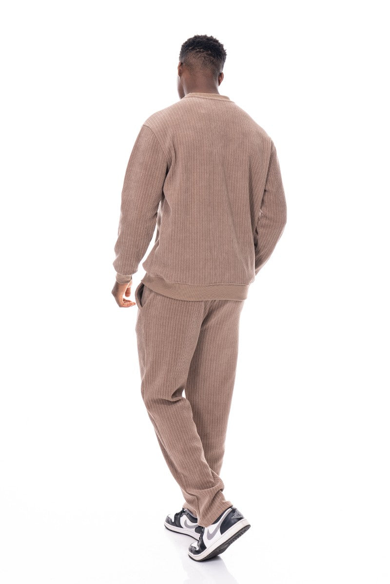 طقم سويت شيرت وبنطال رياضي منقوش - بيج