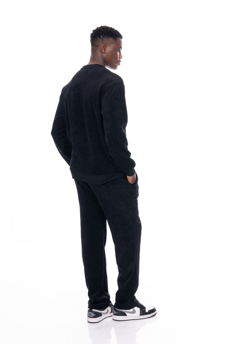 طقم سويت شيرت وبنطال رياضي منقوش - أسود