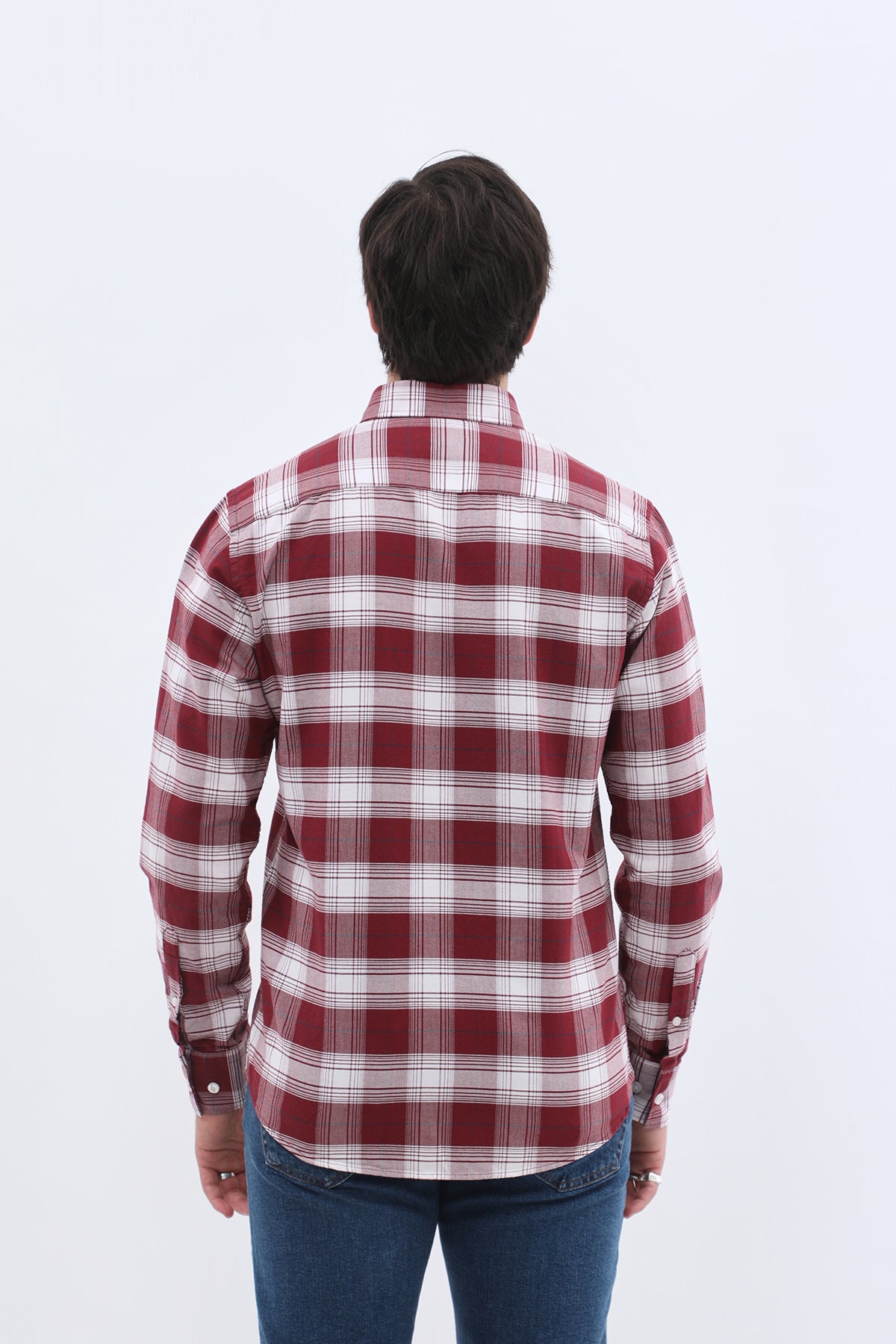 قميص أكسفورد كاروهات بقبة بأزرار من SHIRTSPRO - لون أحمر
