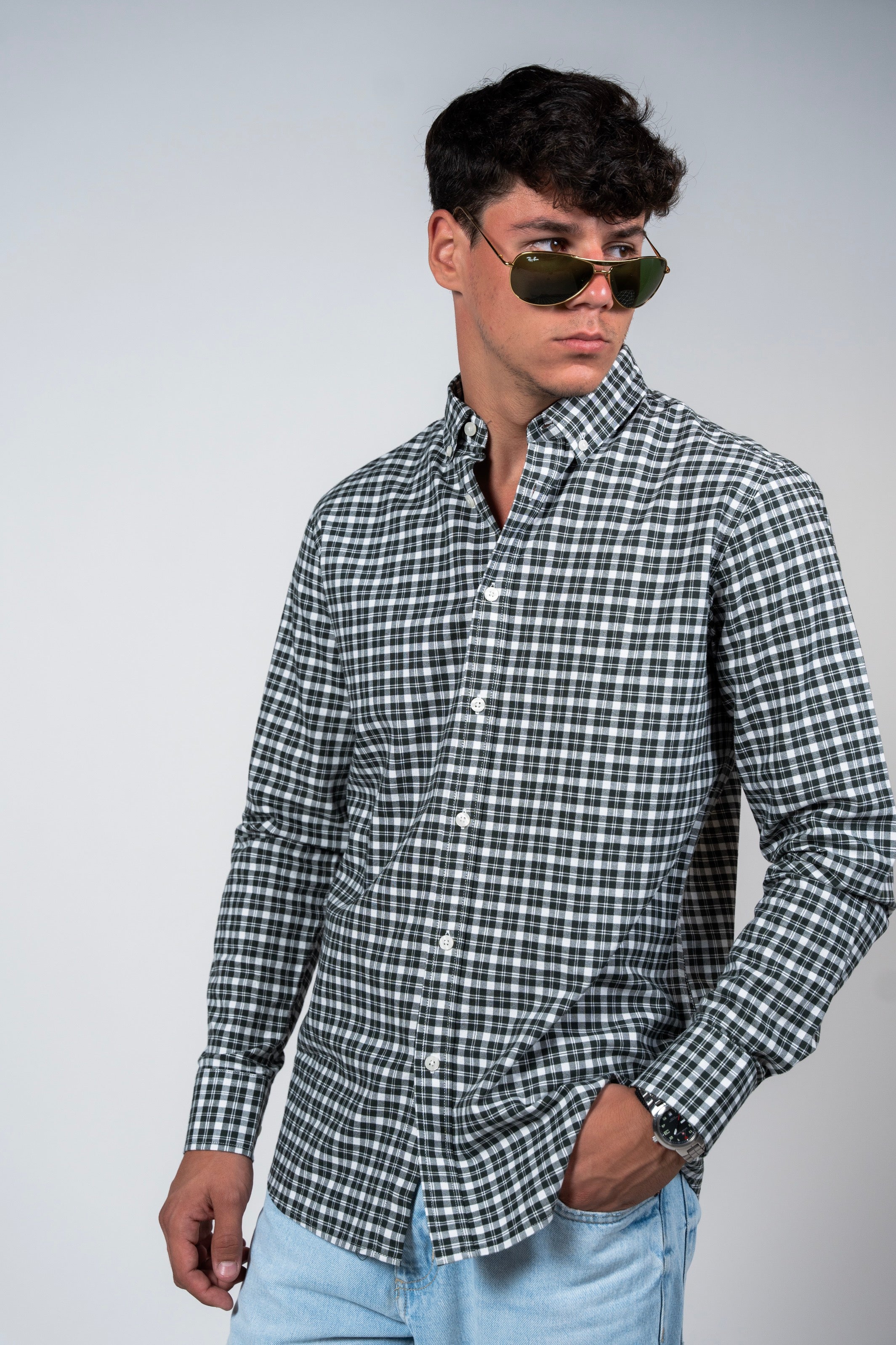 قميص كاروهات بقبة بازرار من SHIRTSPRO - لون زيتي داكن