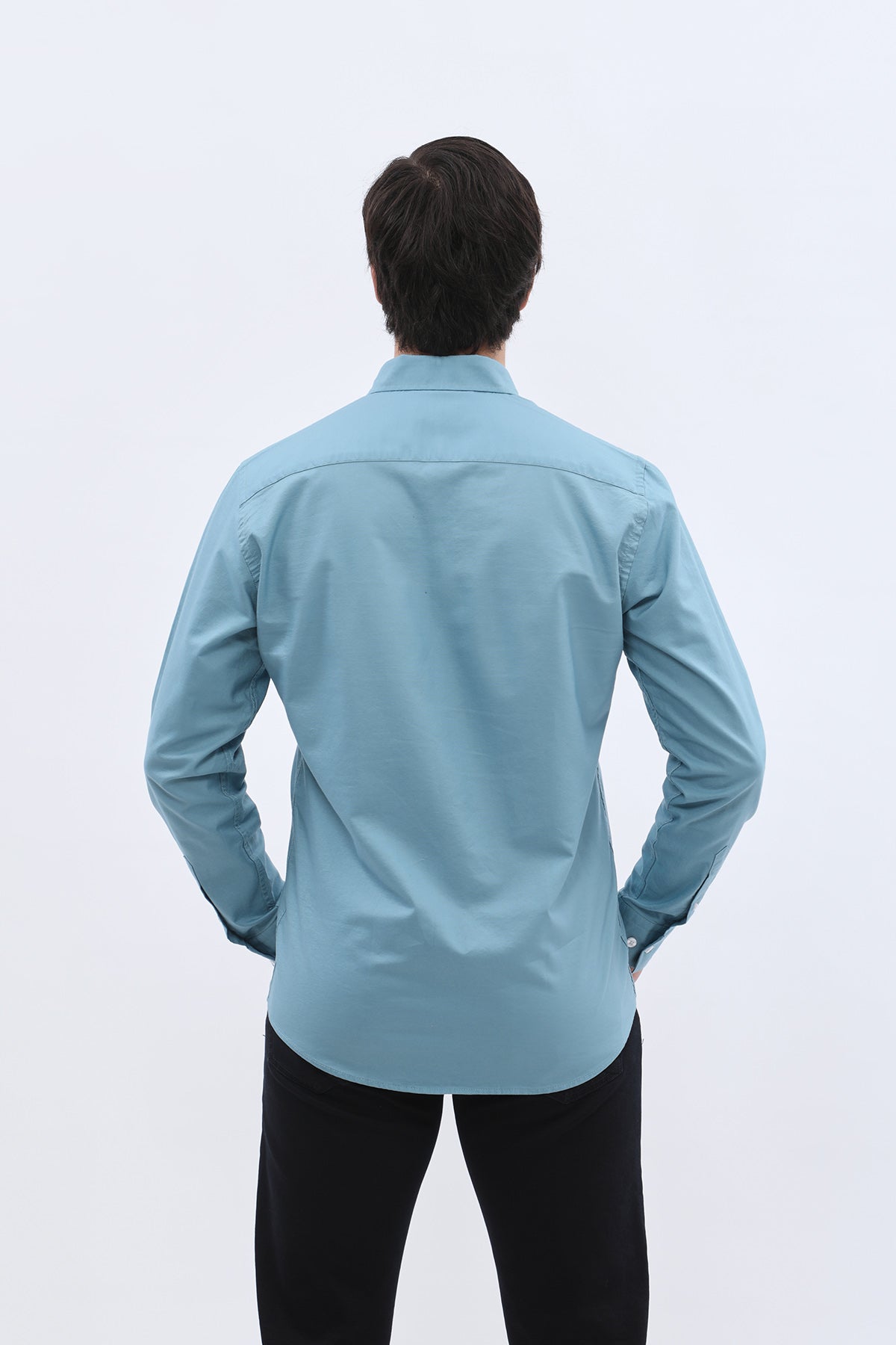 قميص أوكسفورد بقبة بأزرار من SHIRTSPRO - لون أزرق بحري
