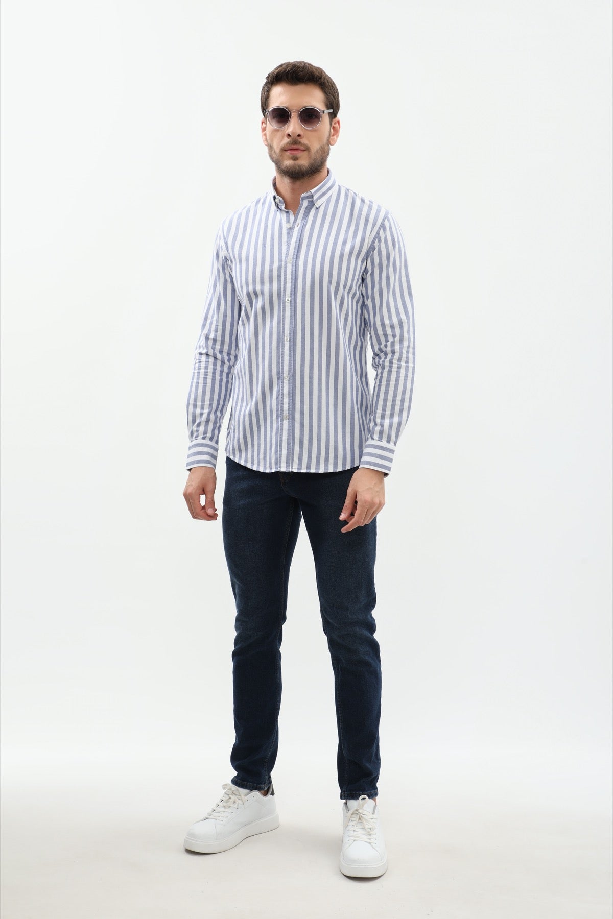 قميص مخطط بقبة بأزرار من SHIRTSPRO - لون أزرق غامق