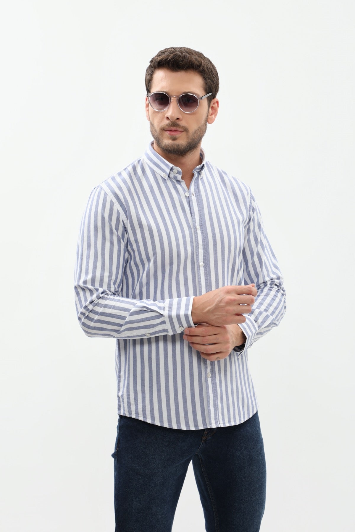 قميص مخطط بقبة بأزرار من SHIRTSPRO - لون أزرق غامق