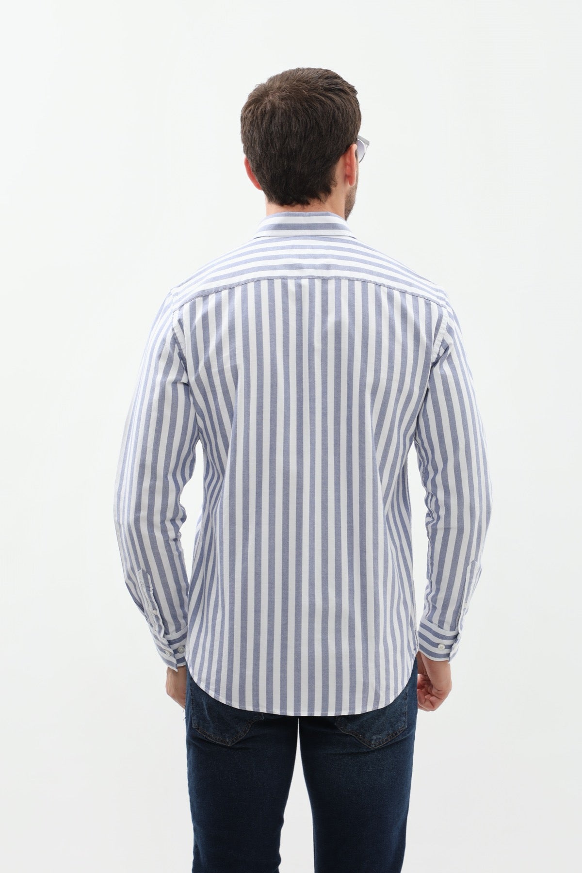 قميص مخطط بقبة بأزرار من SHIRTSPRO - لون أزرق غامق