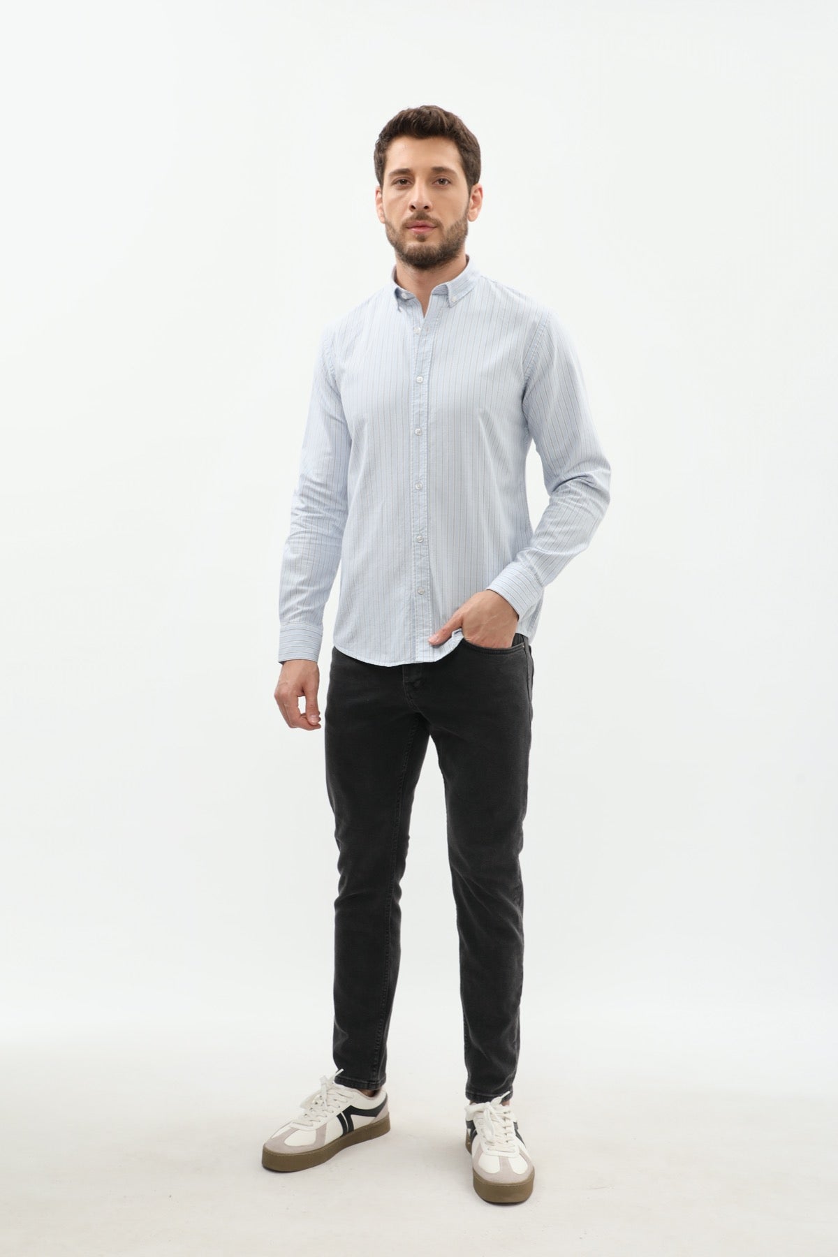 قميص مخطط بقبة بأزرار من SHIRTSPRO - لون ازرق فاتح