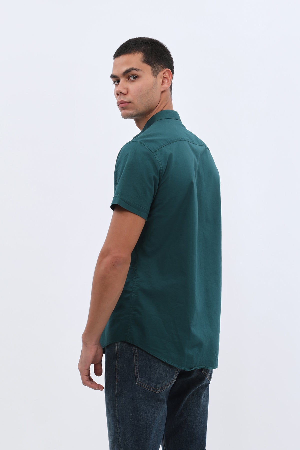 قميص أكسفورد بأكمام قصيرة وقبة ماندارين من SHIRTSPRO - لون تيل داكن
