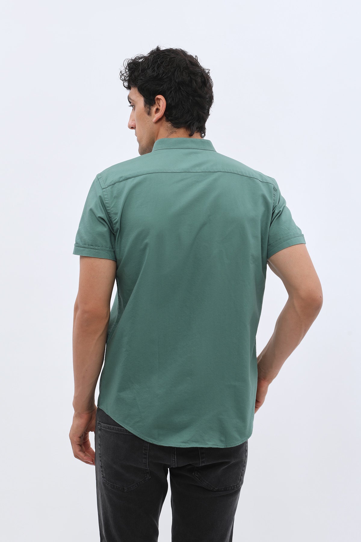قميص أكسفورد بأكمام قصيرة وقبة ماندارين من SHIRTSPRO - لون أخضر رمادي