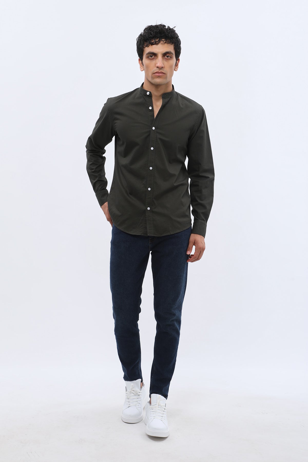 قميص أوكسفورد بقبة ماندارين من SHIRTSPRO - لون زيتي

