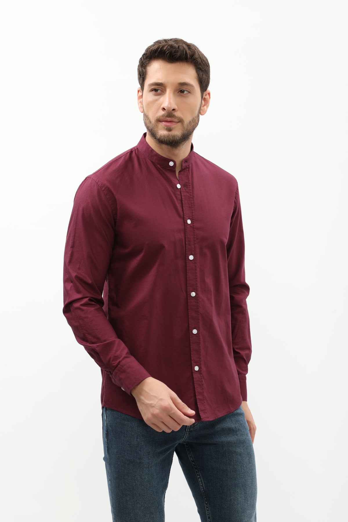 قميص أكسفورد بقبة ماندارين من SHIRTSPRO - لون بنفسجي غامق