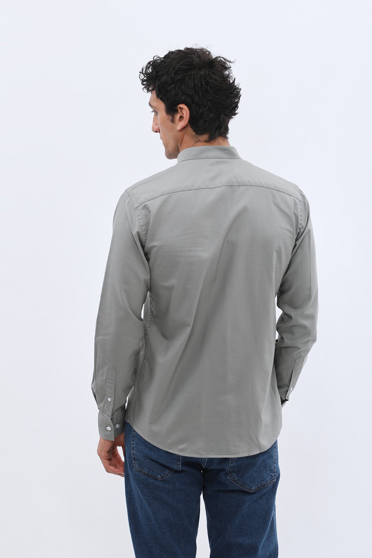 قميص أكسفورد بقبة ماندارين من SHIRTSPRO - لون رمادي فاتح