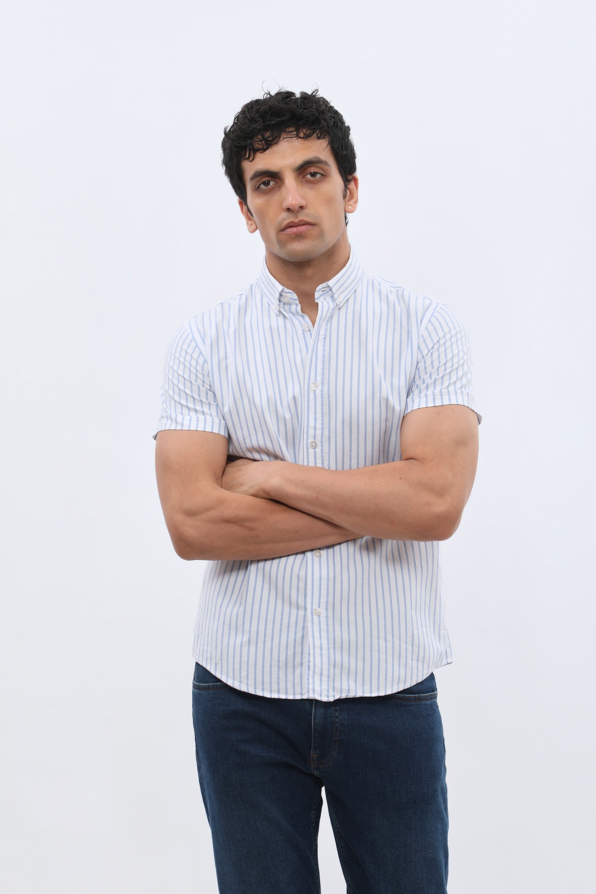 قميص أوكسفورد مخطط بأكمام قصيرة وقبة بأزرار من SHIRTSPRO - لون أزرق