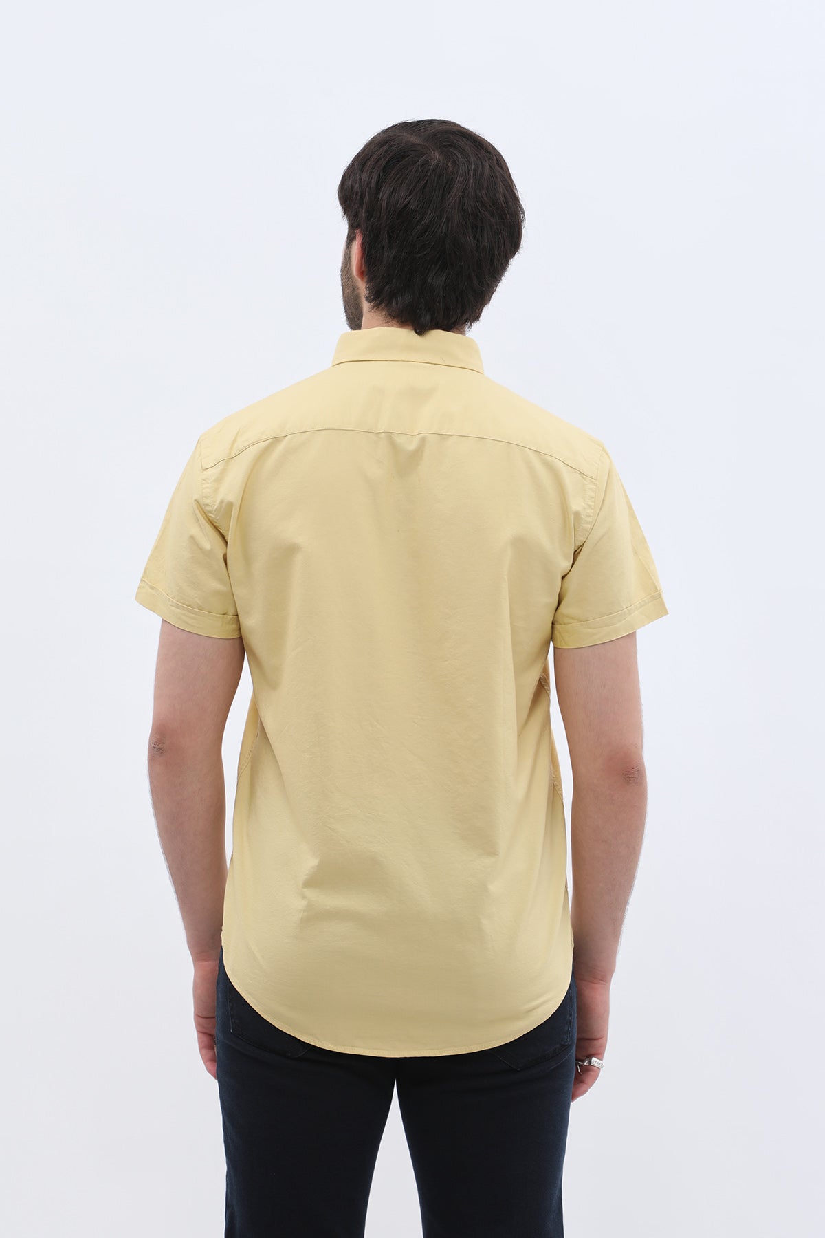 قميص أكسفورد بأكمام قصيرة وقبة بأزرار من SHIRTSPRO - لون أصفر باهت